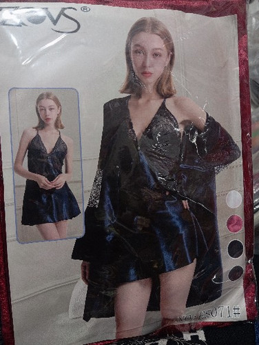 لباس خواب سه تیکه روبدوشامبر دار زنانه وارداتی برند زیوس جنس ساتن