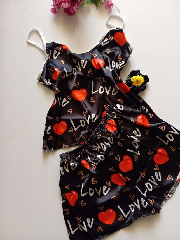 ست تاپ شورتک طرح Love